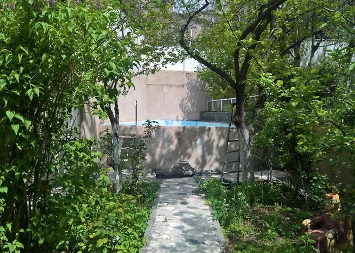Classic Apartment On Kievyan
